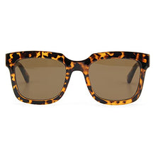Load image into Gallery viewer, LAVOTTI Trendy Square Sunglasses for Men Women Retro Style UV400 Protection (Amber Tortoise)