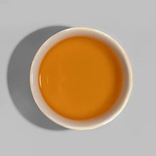 Load image into Gallery viewer, Creme of Nature Argan Oil Heat Defence Gloss & Shine Polisher 4oz