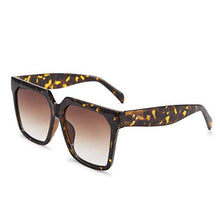 Load image into Gallery viewer, FEISEDY Oversized Sunglasses for Women Flat Top Square trendy Thick Rim Frame Shades UV400 B2585