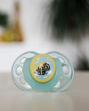 Load image into Gallery viewer, Tommee Tippee Night Time Glow in the Dark Soothers, Symmetrical Orthodontic Design, BPA-Free Silicone, 18-36m, Pack of 6 Dummies
