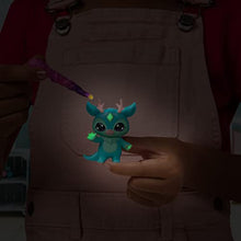 Load image into Gallery viewer, Magic Mixies - Mixlings 14660 Tap & Reveal 2 Pack, Wand Magic Power and Surprise Reveal on Cauldron, for Kids Aged 5 and Up (Styles May Vary)