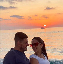 Load image into Gallery viewer, FEISEDY Vintage Square Cat Eye Sunglasses for Women Trendy Retro Cateye Sunglasses B2473