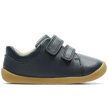 Load image into Gallery viewer, Clarks Boy's Roamer Craft T Sneakers, Blue (Navy Leather), 2 UK Child