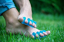 Load image into Gallery viewer, 2 pairs of gel toe stretchers and toe separators for relaxing toes, embossing of the big toe, hammer and so on. Suitable for men and women, quickly relieves pain after yoga and physical activity