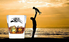 Load image into Gallery viewer, Best dad Ever Whisky Glass , Fathers Day Gift , Best Man on Planet ,Funny Dad , Best Friend Glass