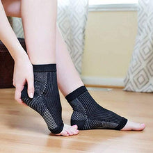 Load image into Gallery viewer, Dr Sock Soothers Socks,3 Pairs Plantar Fasciitis Foot Care Compression Socks Sleeve (Black, S/M(5-9.5))
