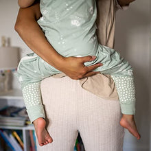 Load image into Gallery viewer, Tommee Tippee Baby Sleep Bag with Legs, 18-36m, 1.0 TOG,The Original Grobag Steppeebag, Baby Romper Suit, Hip-Healthy Design, Soft Cotton-Rich Fabric, Woodland Gro Friends