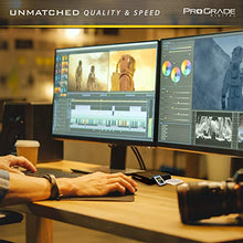 Load image into Gallery viewer, ProGrade Digital 128GB CFexpress Type B Memory Card (GOLD)