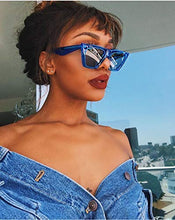 Load image into Gallery viewer, FEISEDY Vintage Square Cat Eye Sunglasses for Women Trendy Retro Cateye Sunglasses B2473