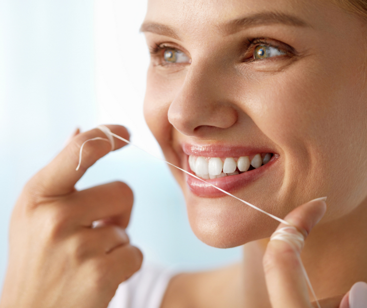 Flossing Benefits: Keep Your Teeth and Gums Healthy!