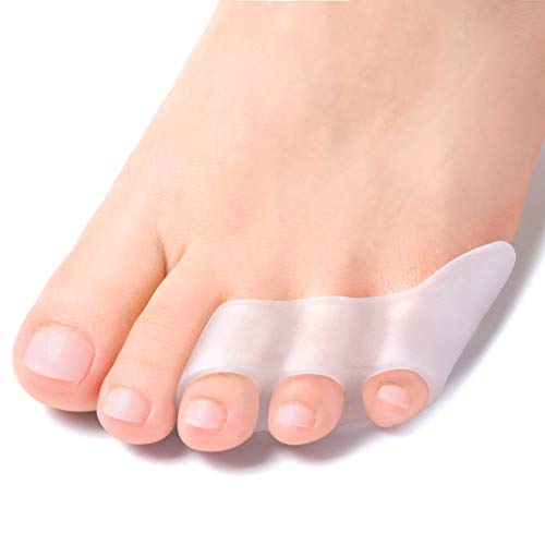 Welnove 8Pcs Gel Pinky Toe Separator, Three-Holes Gel Toe Separators for Curled Pinky Toes, Overlapping Toe, Blisters, Pain Relief from Friction
