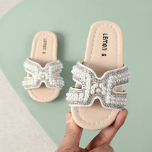 Load image into Gallery viewer, Kids Slippers 2021 Spring Girls Fashion Brand Princess Soft Flats Children Princess Pearl Beach Sandal Outdoor Dress Baby Shoes
